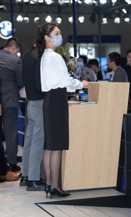 2306-585=74√端庄的黑丝通勤装小仙女