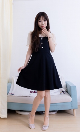 【物恋摄影】2266期：泡泡-高跟凉鞋、白吊带船袜、昏睡剧情