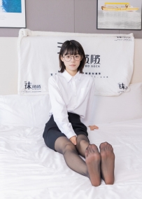 【袜啵啵】436期：糯米-OL制服、两双平底鞋、薄黑丝、厚肉丝