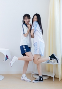 [物恋] 1977期：小竹菜菜-两双板鞋、白棉袜、裸足、裸足泡脚涂婴儿油剧情