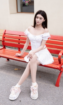 【甜予摄影】269期：晴晴-板鞋、白棉袜、薄肉丝（脚尖透明款）