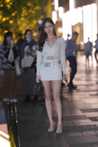 2210-629=白色包臀裙-451P/6.51GB（足）