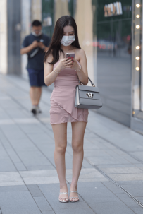 2210-589=粉裙-111P/1.42GB