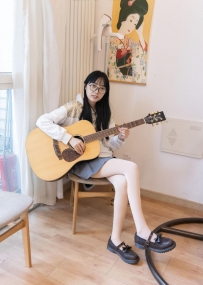 [袜啵啵] 047期：稚予-皮鞋 厚肉丝 [144P/1V/7.49G]