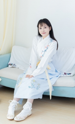 【物恋摄影】2270期：小酒-高跟鞋、布鞋、白棉足袋、汉服