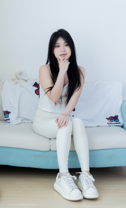 【物恋摄影】2276期：闪闪-板鞋、白船袜（自然穿脏）、蓝船袜（自然穿脏）、裸足