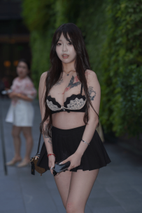 2306-105=大胸美眉-原图171张/2.57GB