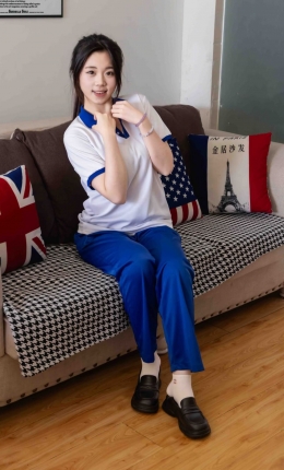 【甜予摄影】275期：甜宝-校服、白色棉袜、肉色丝袜、小皮鞋（完整版）