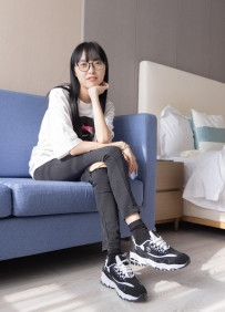 [袜啵啵] 055期：稚予-斯凯奇运动鞋 白棉袜 黑棉袜 [153P/1V/6.92G]