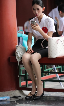 2306-1839=45√肉丝美腿美女