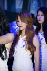 2204_095=machenike展台银色一字凉高 模特合集 56p