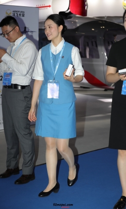 2306-3051=61√机场地勤轻熟韵味超薄肉丝制服美腿