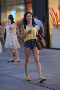 2210-797=热裤-49P+视频/0.85GB