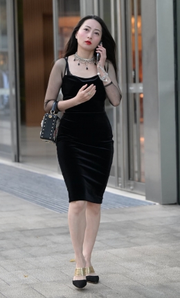 2306-1171=72√韵味美足轻熟女