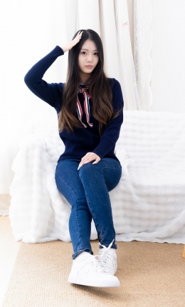 【物恋传媒】2664期：豆蔻-板鞋、纯白棉袜（长筒）、裸足