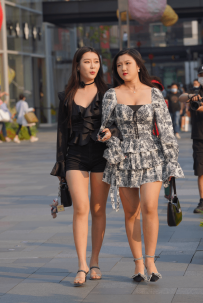 2210-749=微胖-183P/2.57GB