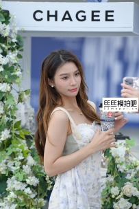 JP2306-221=抓拍拍照美足小姐姐-原图36P/0.91GB.