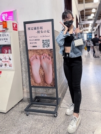 【Limerence】展大學生 Jhen 脫下運動鞋發現沒穿襪子 23P+16min 4K