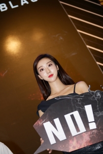 2204_144=车展大模惊现CJ展台 精细拍摄凉高美足 53P