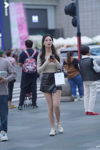 靓丽美女喜欢肉丝穿搭 121P