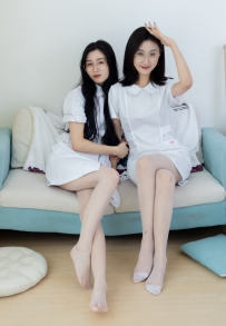 【物恋】2048期：绒绒雏菊-高跟鞋、白丝、模特脚对脚、涂酸奶