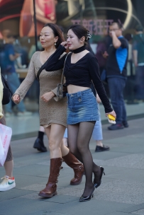 嘿丝牛仔裙高跟朲槭~