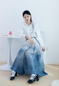 [物恋] 1938期：小竹-高跟鞋、白棉袜、喝酒肚子疼揉肚子剧情