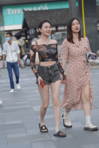 2210-805=热裤-118P+视频/1.46GB