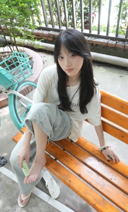 【青柠摄影】042期：阿慌-足跟干裂、极透黑白丝袜（透明脚尖）、裸足