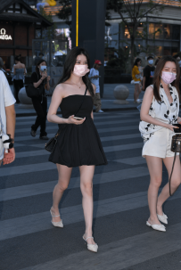 2210-421=黑色短裙-141P+视频/4.56GB