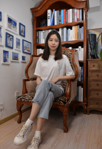 小美女YIYI （棉袜+裸足） 图片252张/2.90GB