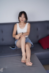 [Pary模拍] 新模大学生惠敏展示37码美脚（90p）