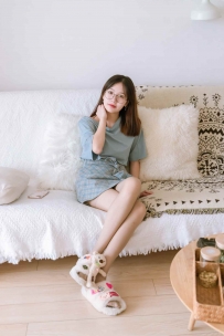 [袜啵啵] 239期：小甜豆-棉拖鞋 灰丝 裸足 [140P/1V/4.97GB]