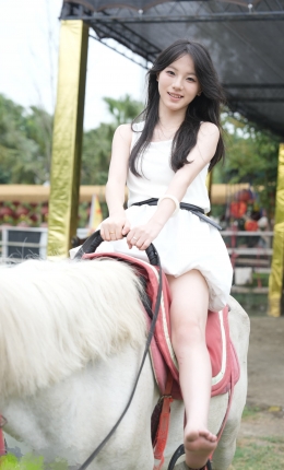 【青柠摄影】003期：阿慌-骑马素材、裸足、米色人字拖鞋