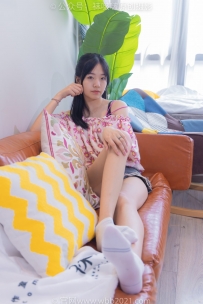 [袜啵啵] 308期：小甜豆-长靴（数量较多）、白棉袜、裸足