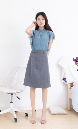 【物恋传媒】2508期：小夏-三双高跟鞋、薄肉丝（脚尖透明款）、裸足