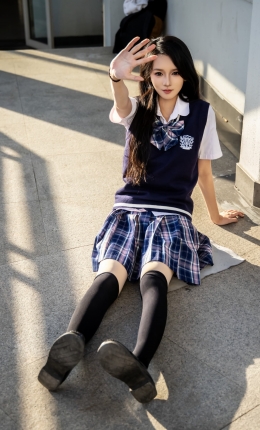 【足愉心摄影】第19期：模特果酱（搭配：JK制服、小皮鞋、黑色丝袜、肉色打底裤）