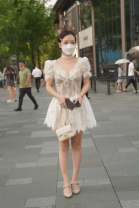 2210-699=白色透视裙-117P/1.47GB