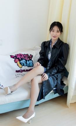 【物恋摄影】2284期：菜菜-高跟鞋、薄灰丝（脚尖加固款）、盖被子睡觉剧情