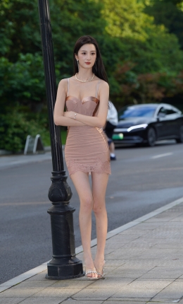 2306-621=109√优雅身姿高挑长腿美女美zu