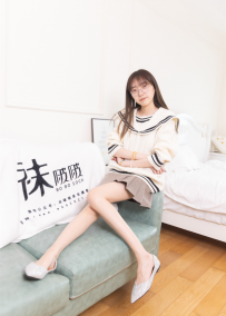 [袜啵啵] 361期：稚予-高跟凉鞋、平底鞋、超薄黑丝、灰丝、裸足