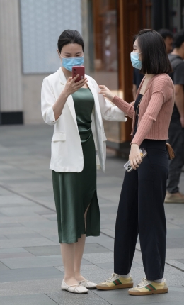 2306-1900=58√韵味肉色丝袜轻熟女