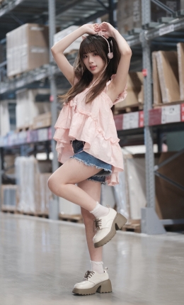 【织梦摄影】活力四射——赤着脚宜家漫步（完整版）