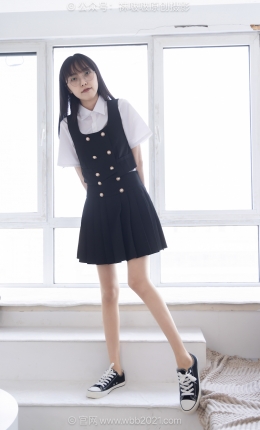 【袜啵啵】657期：稚予-板鞋、帆布鞋、油亮薄肉丝、裸足、jk制服