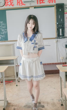 【爱丫摄影】同桌的脚踝 （套图➕视频）