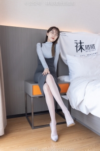 [袜啵啵] 309期：稚予-两双高跟鞋、丝袜（脚尖加固款）、裸足（黑色美甲）、踩奶油蛋